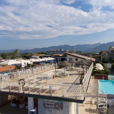 Hotel Delfino Marina Di Carrara